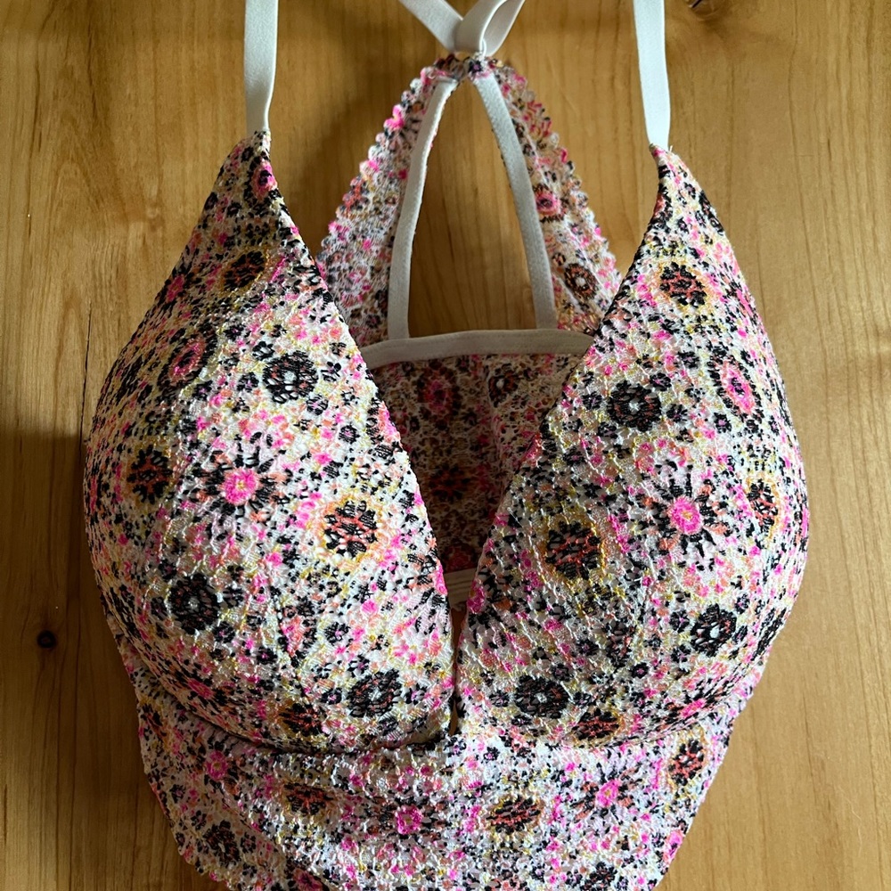 VS Body by Victoria Lightly Lined Plunge Bra, 32DD